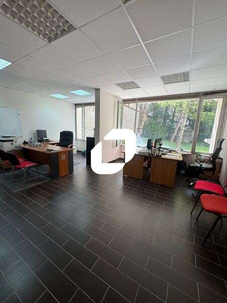 Vente Bureaux 240m² Paris