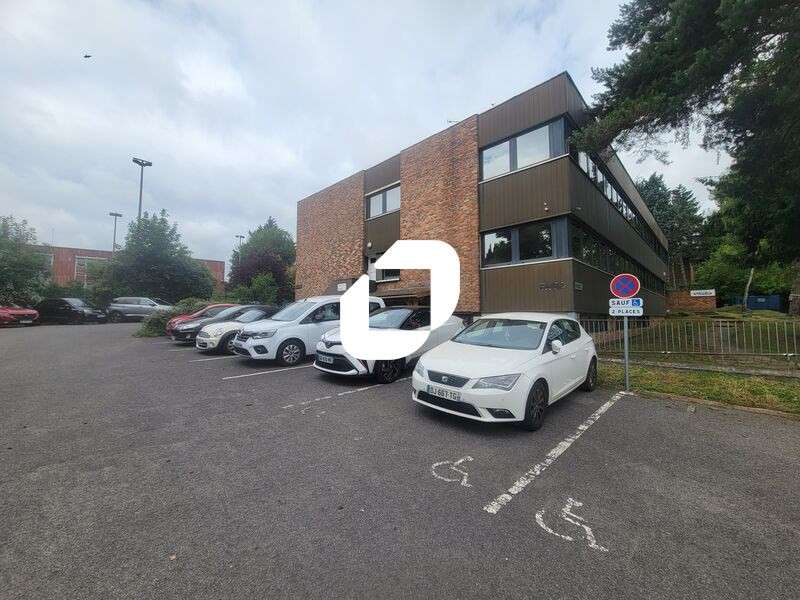Activités et Bureaux de 314 m² non divisibles à Lo