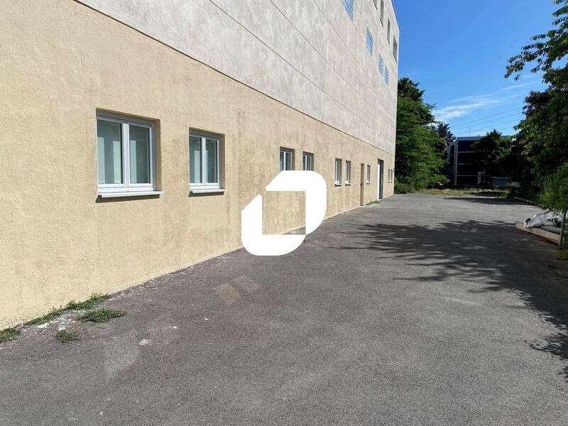 A louer Local d'activité 3000m² Neuilly sur marne