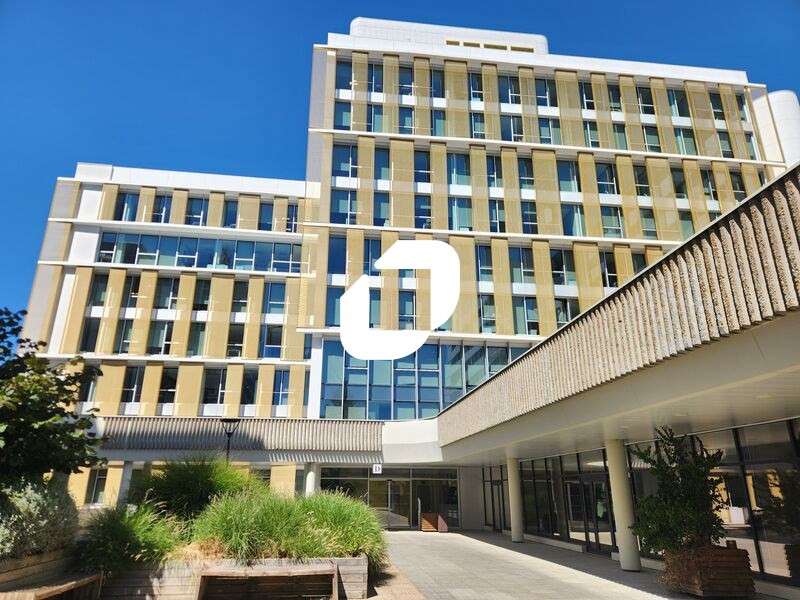 A louer Bureaux 3331m² Guyancourt