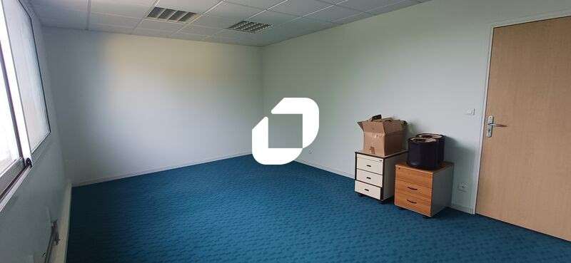 A louer Bureaux 628m² Ecquevilly