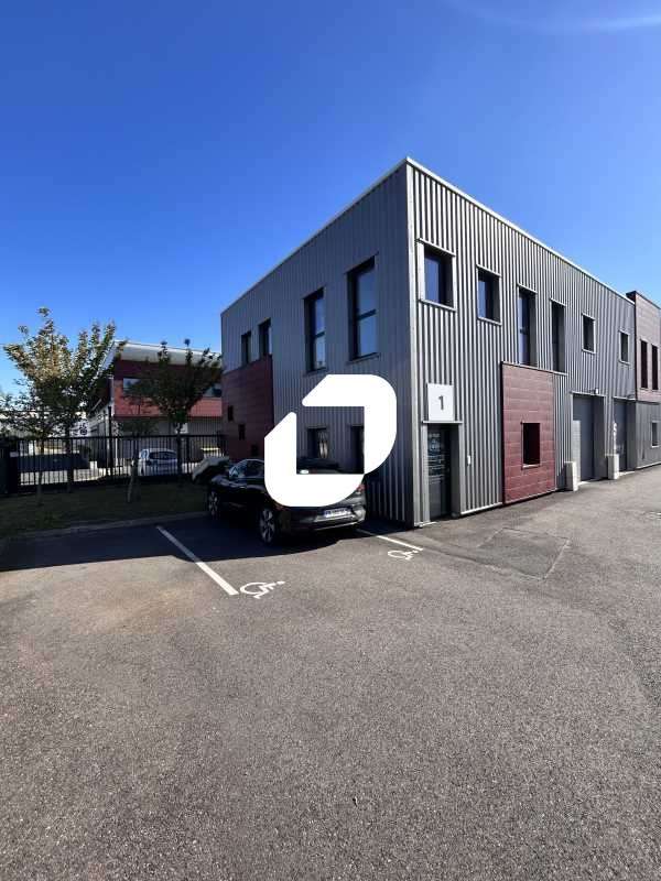 A louer Local d'activité 220m² Saint leu la foret
