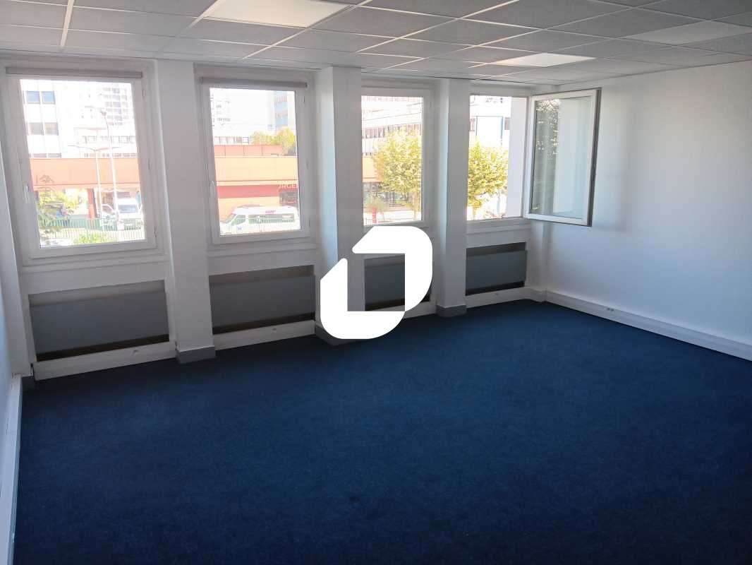 A louer Bureaux 97m² Creteil