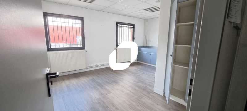 A louer Local commercial 476m² Torcy
