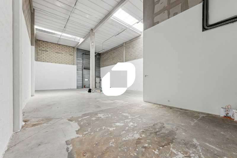 A louer Local d'activité 739m² Emerainville