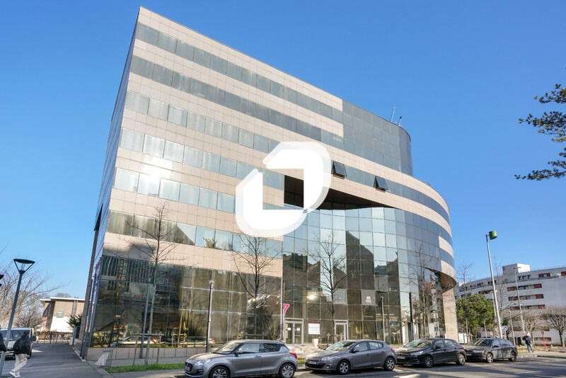 A louer Bureaux 3226m² Noisy le grand