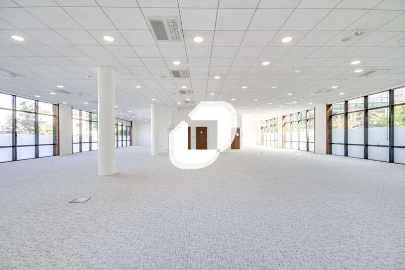 A louer Bureaux 1679m² Noisy le grand