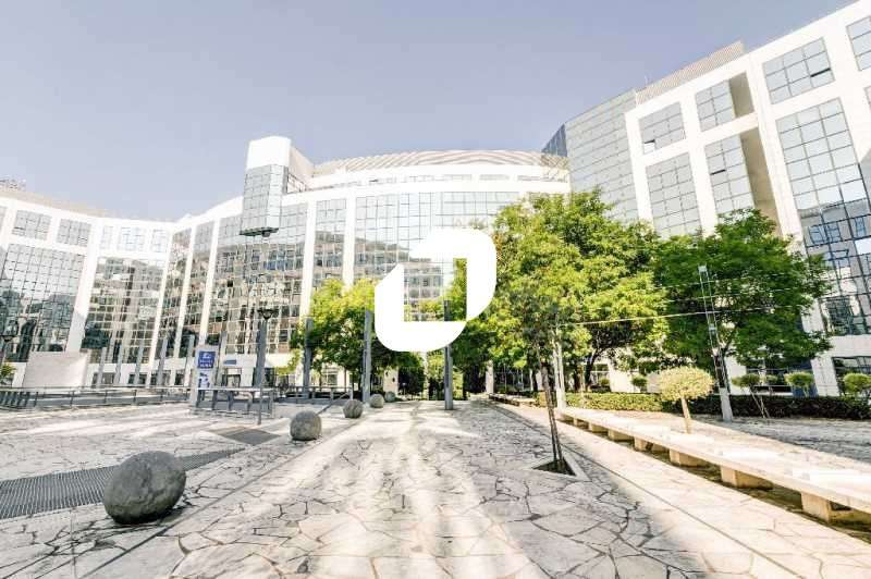 A louer Bureaux 3965m² Noisy le grand
