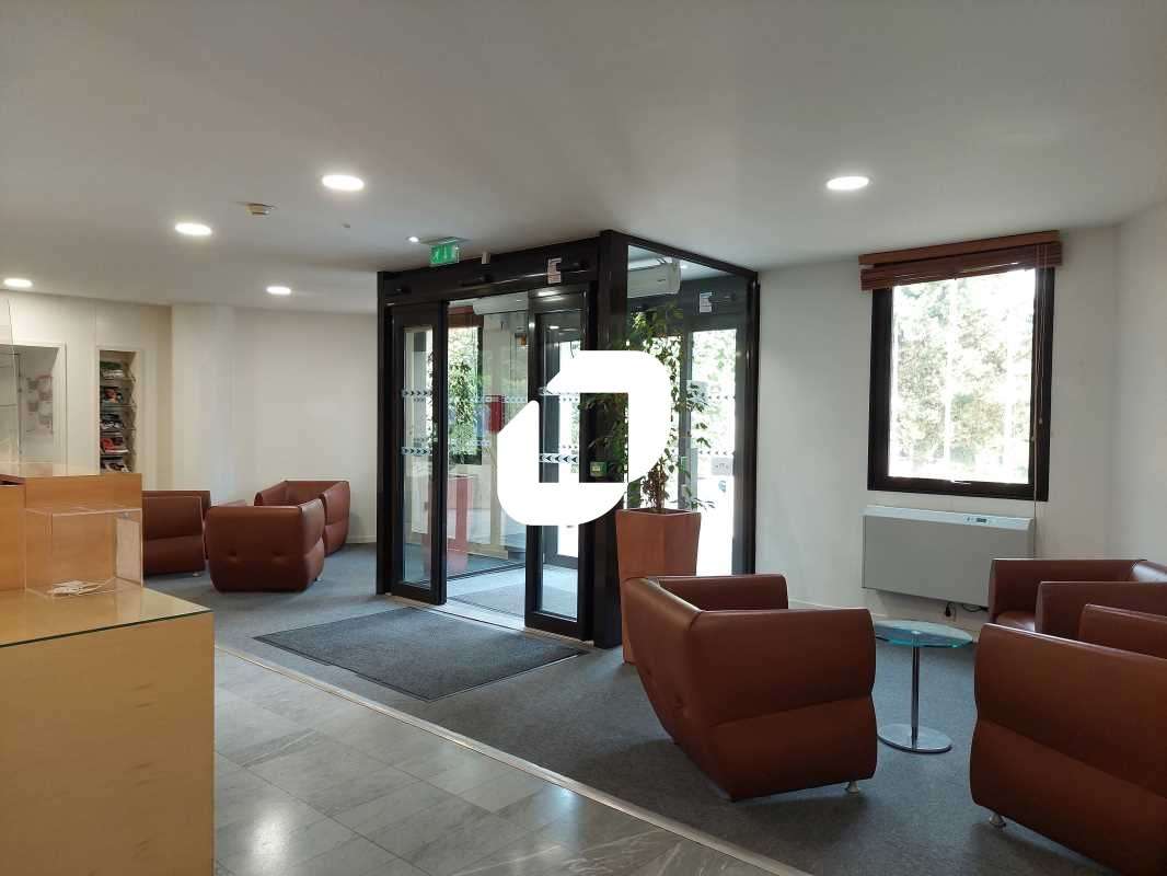A louer Bureaux 2746m² Saint aubin