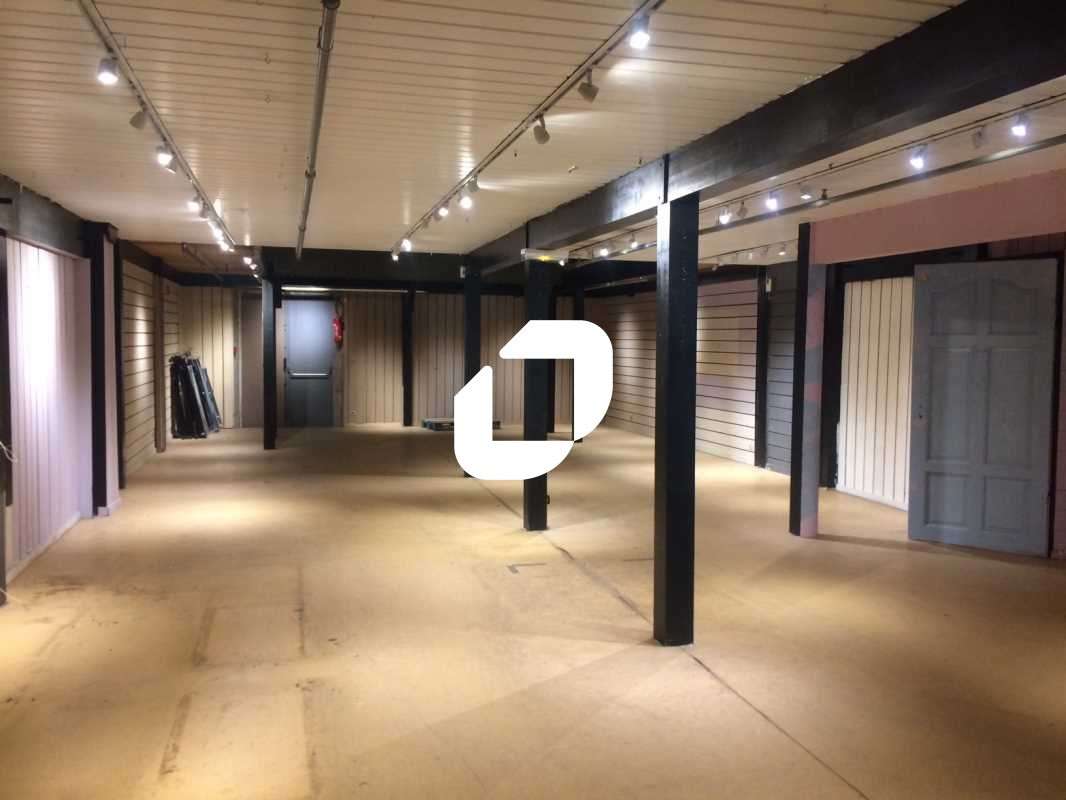 A louer Local commercial 171m² Velizy villacoublay