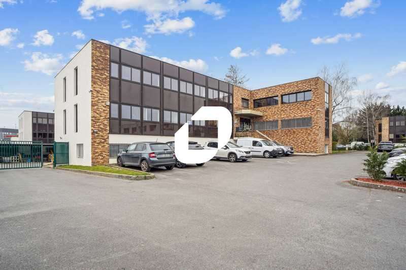 A louer Bureaux 130m² Les ulis