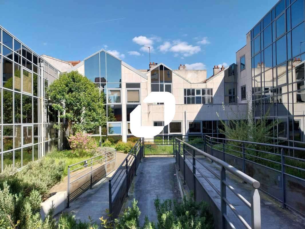 A louer Bureaux 235m² Alfortville