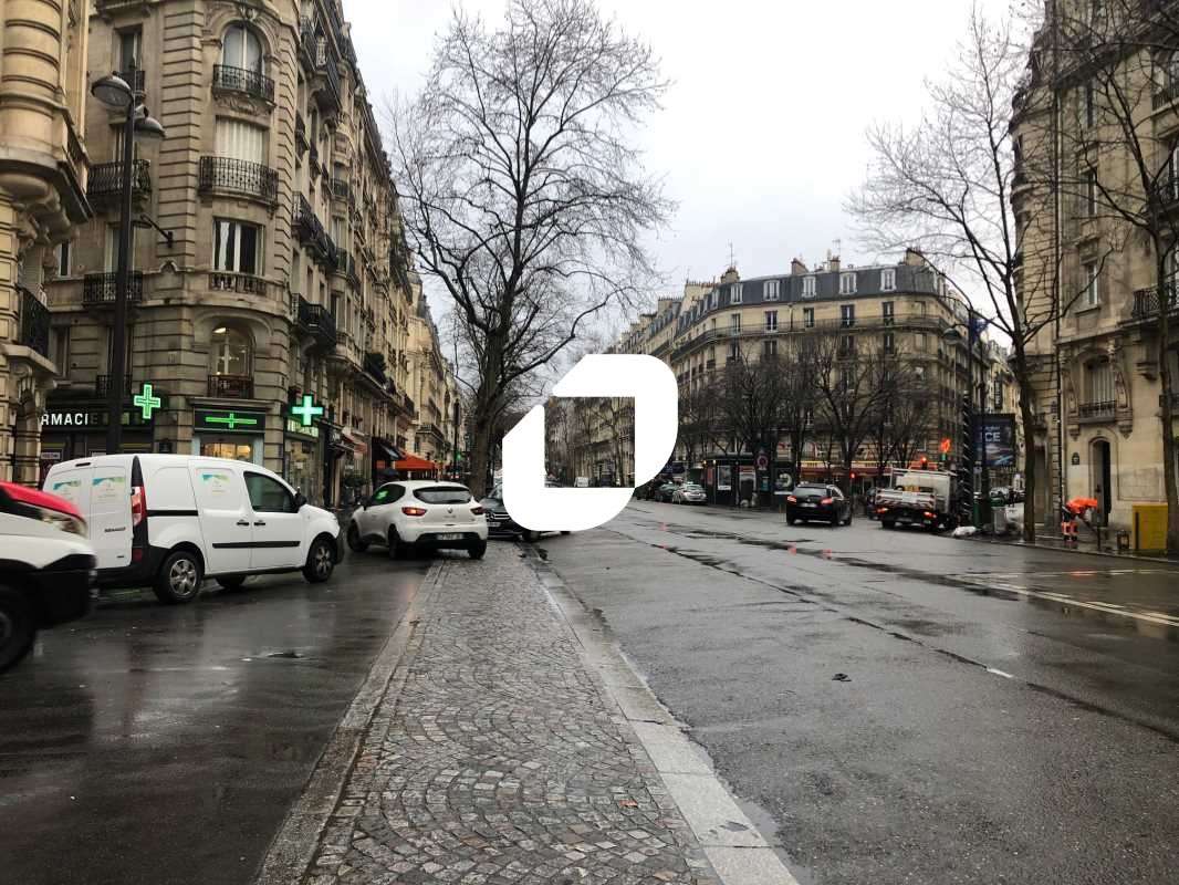 A louer Local commercial 57m² Paris