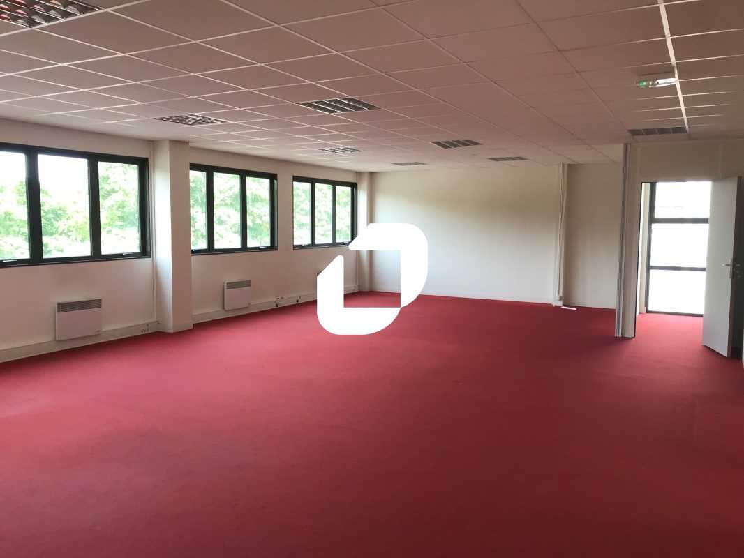 A louer Bureaux 500m² Cergy