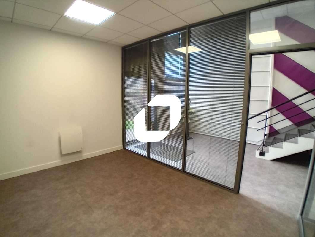 A louer Bureaux 18m² Bailly romainvilliers