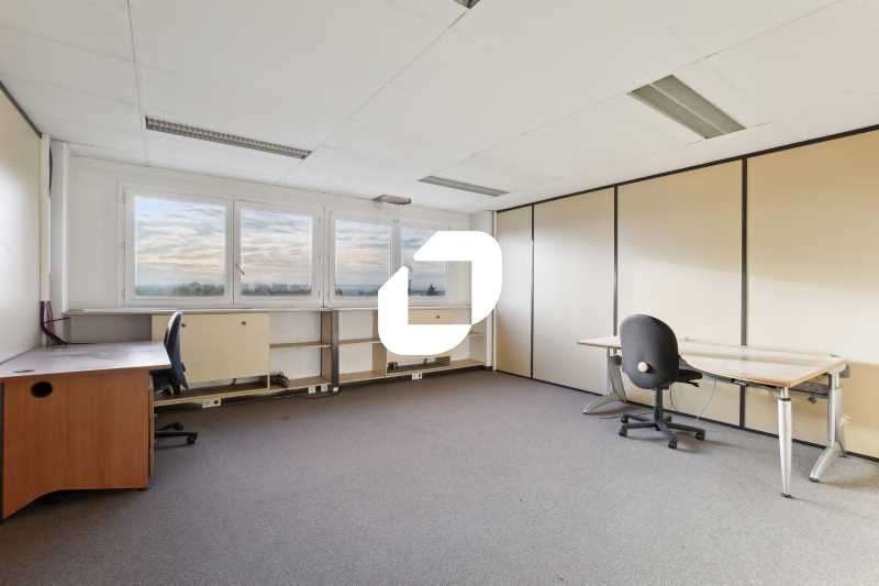 A louer Bureaux 490m² Tremblay en france
