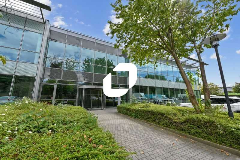 A louer Bureaux 2076m² Roissy en france