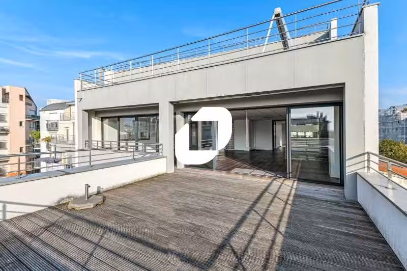A louer Bureaux 500m² Courbevoie