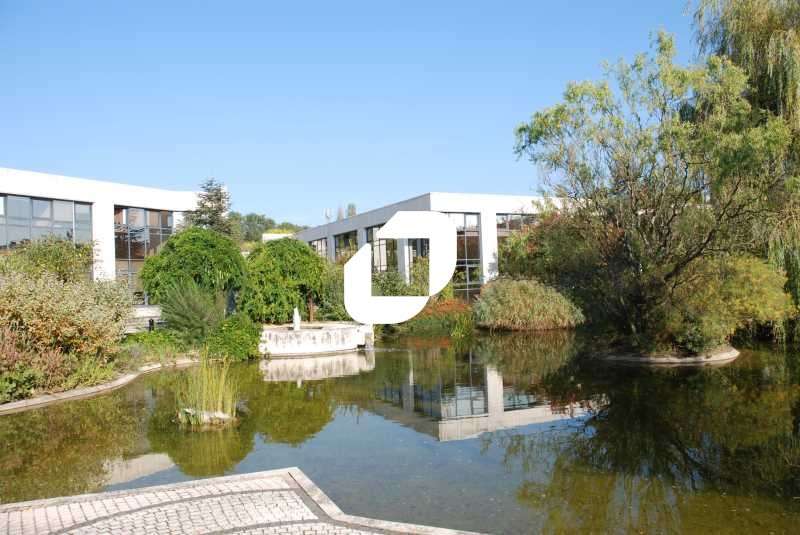 A louer Bureaux 1034m² Guyancourt