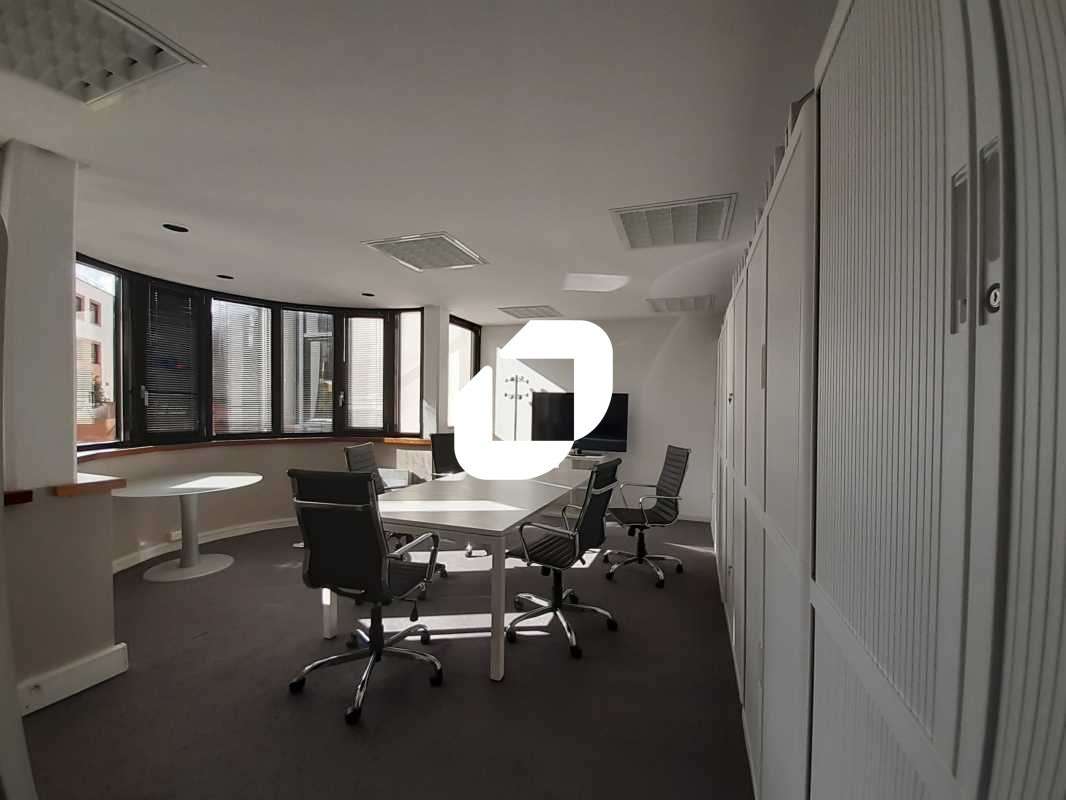 A louer Bureaux 430m² Jouy en josas