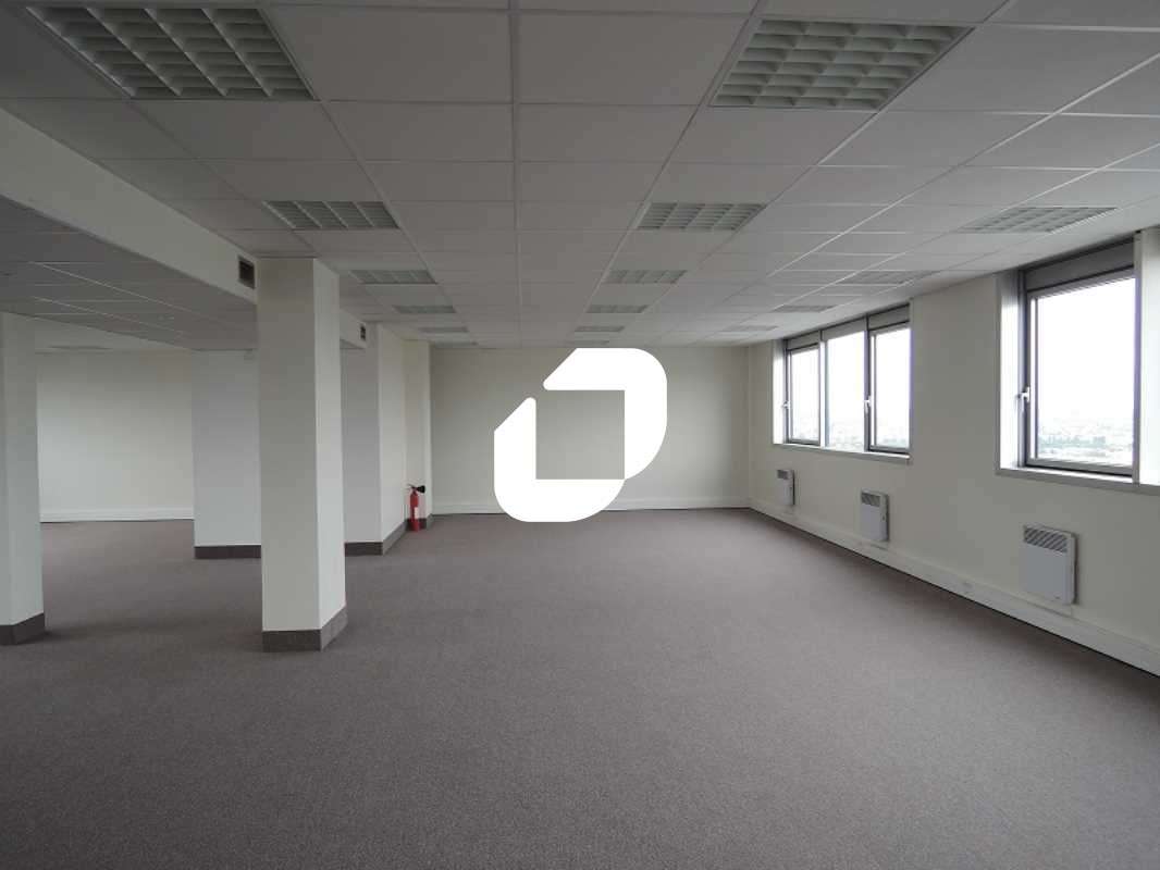 A louer Bureaux 4733m² Noisy le grand