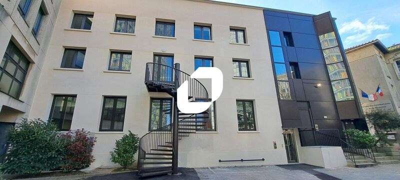 A louer Bureaux 710m² Montreuil