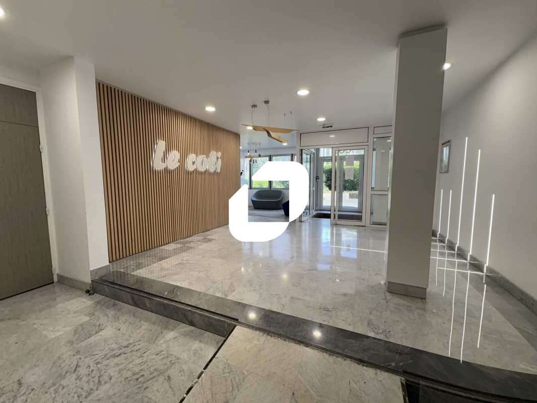 A louer Bureaux 606m² Velizy villacoublay