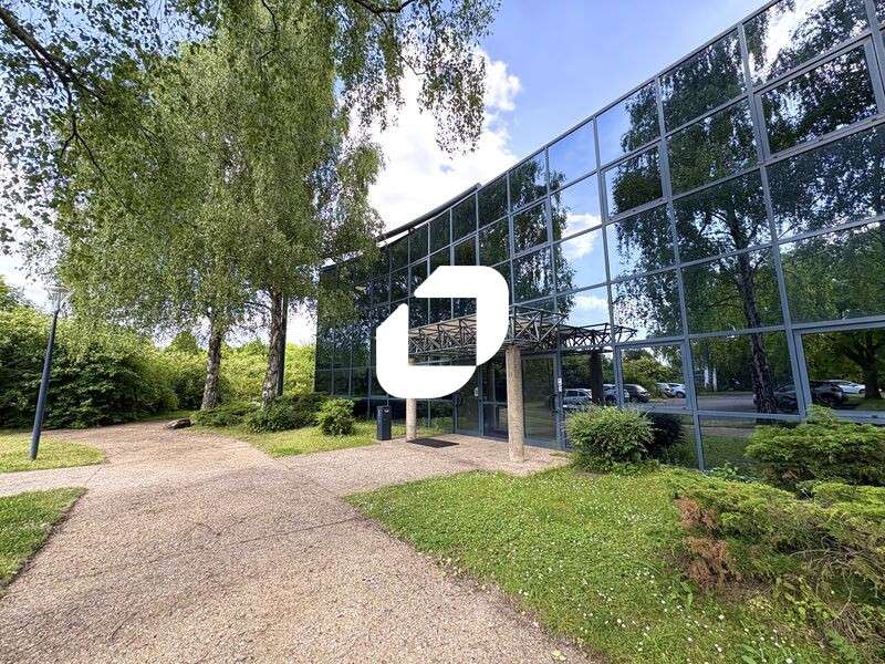A louer Bureaux 343m² Saclay