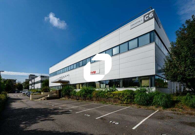 A louer Bureaux 6747m² Cergy
