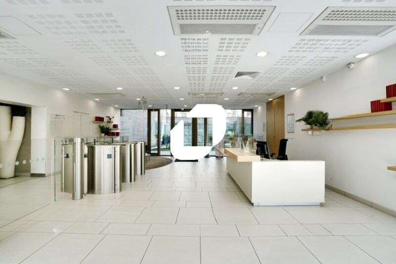A louer Bureaux 519m² Montevrain