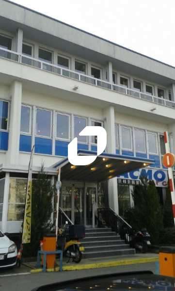 A louer Bureaux 1373m² Clamart
