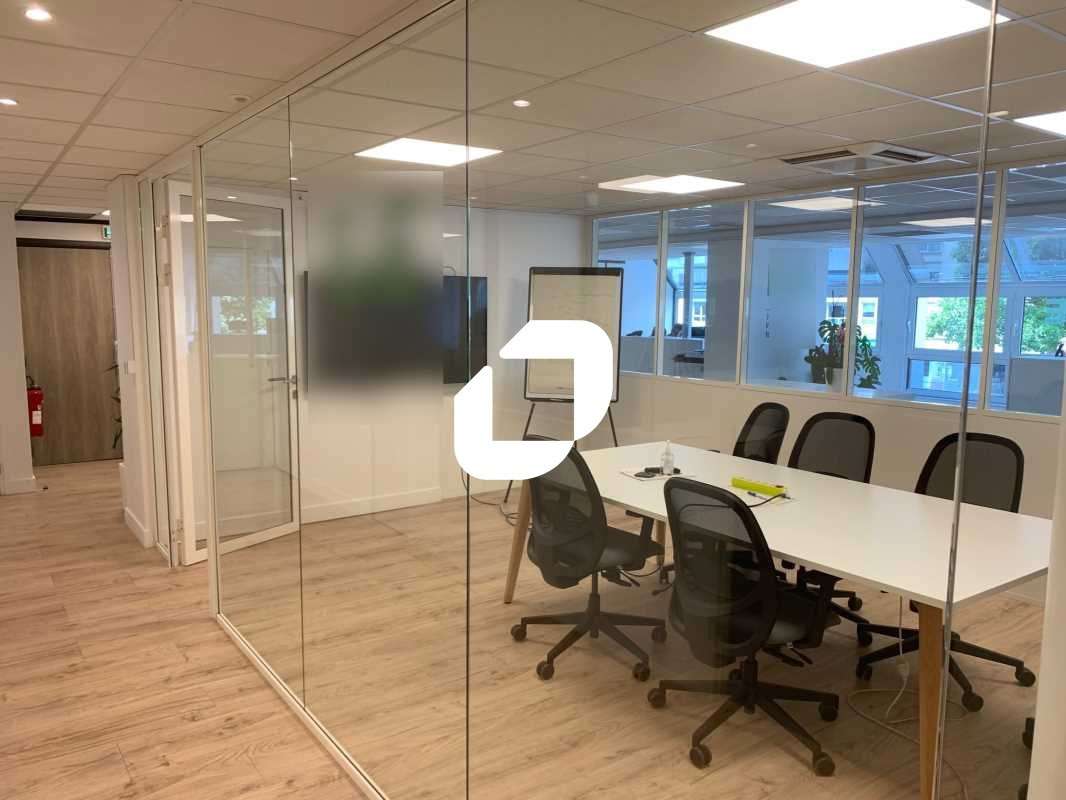 A louer Bureaux 240m² Sevres