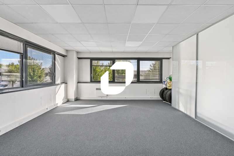 A louer Bureaux 270m² Roissy en france