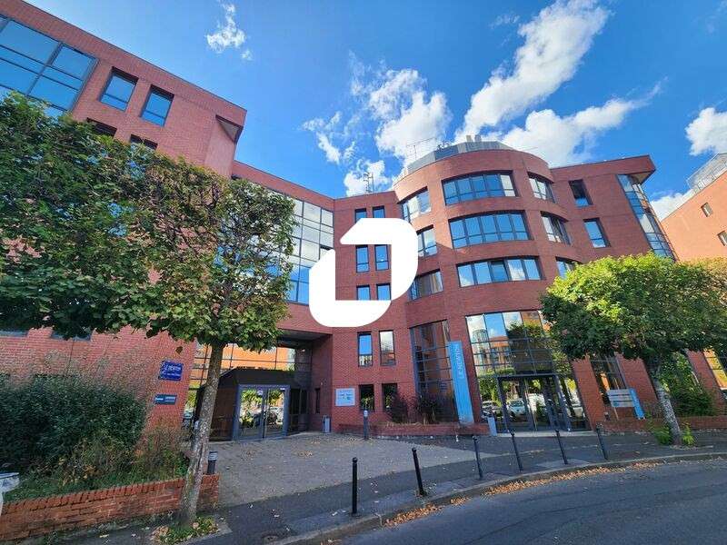A louer Bureaux 2143m² Meudon la foret