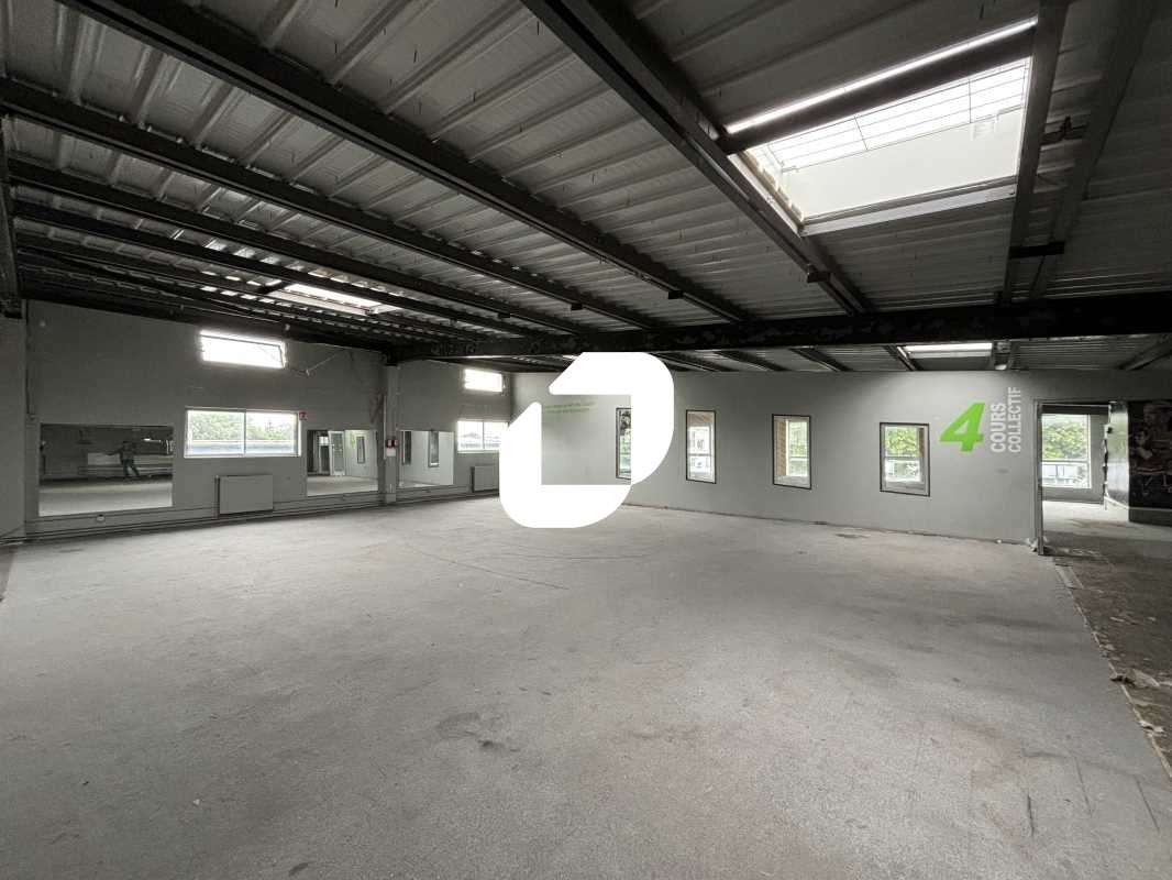 A louer Bureaux 1000m² Bretigny sur orge