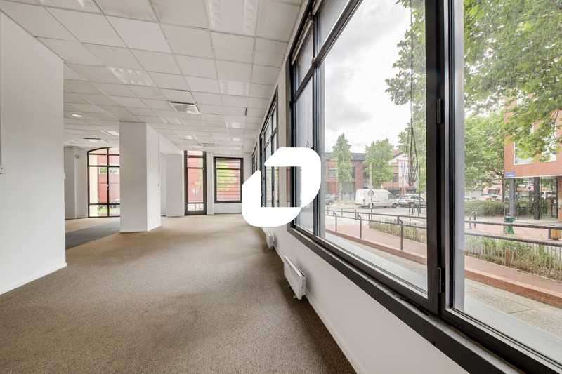A louer Bureaux 4290m² Aubervilliers