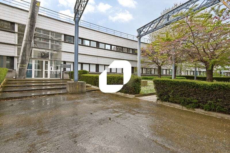 A louer Local d'activité 1622m² Saint denis