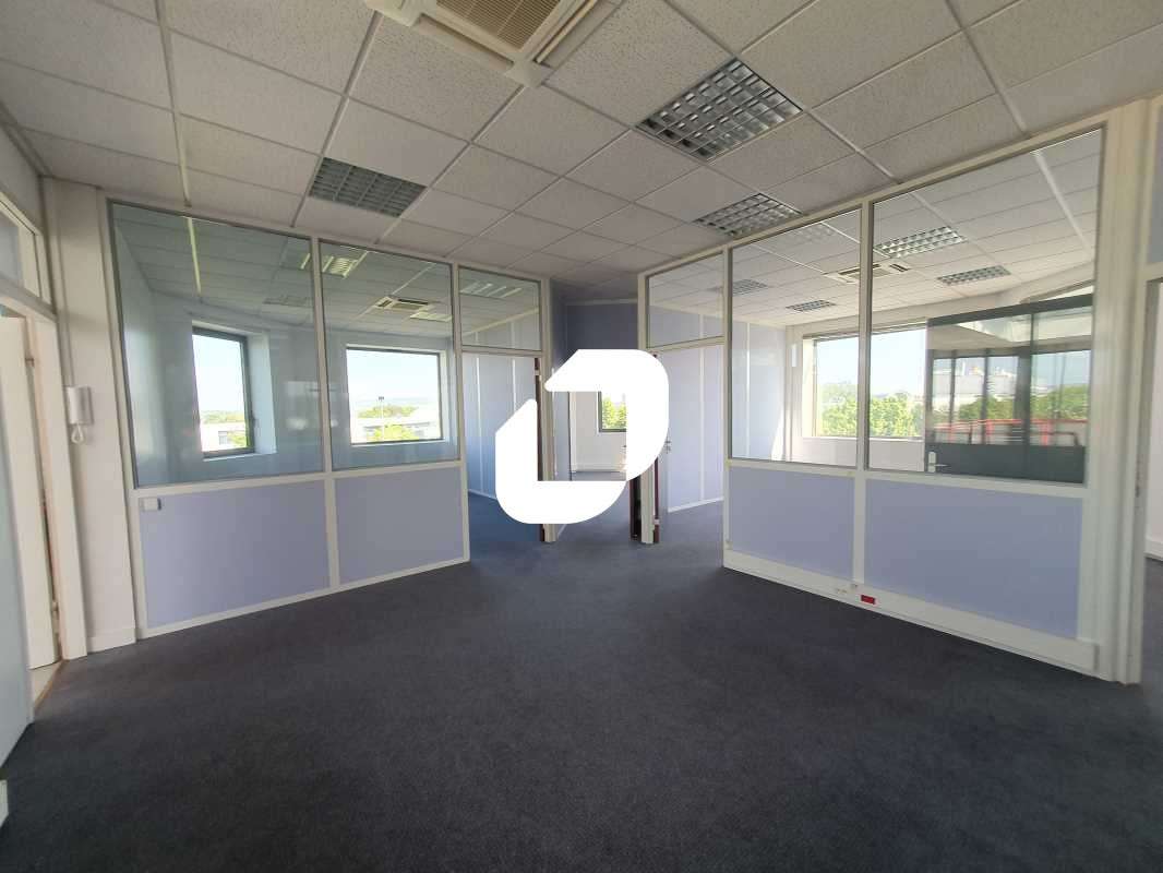 A louer Bureaux 400m² Poissy