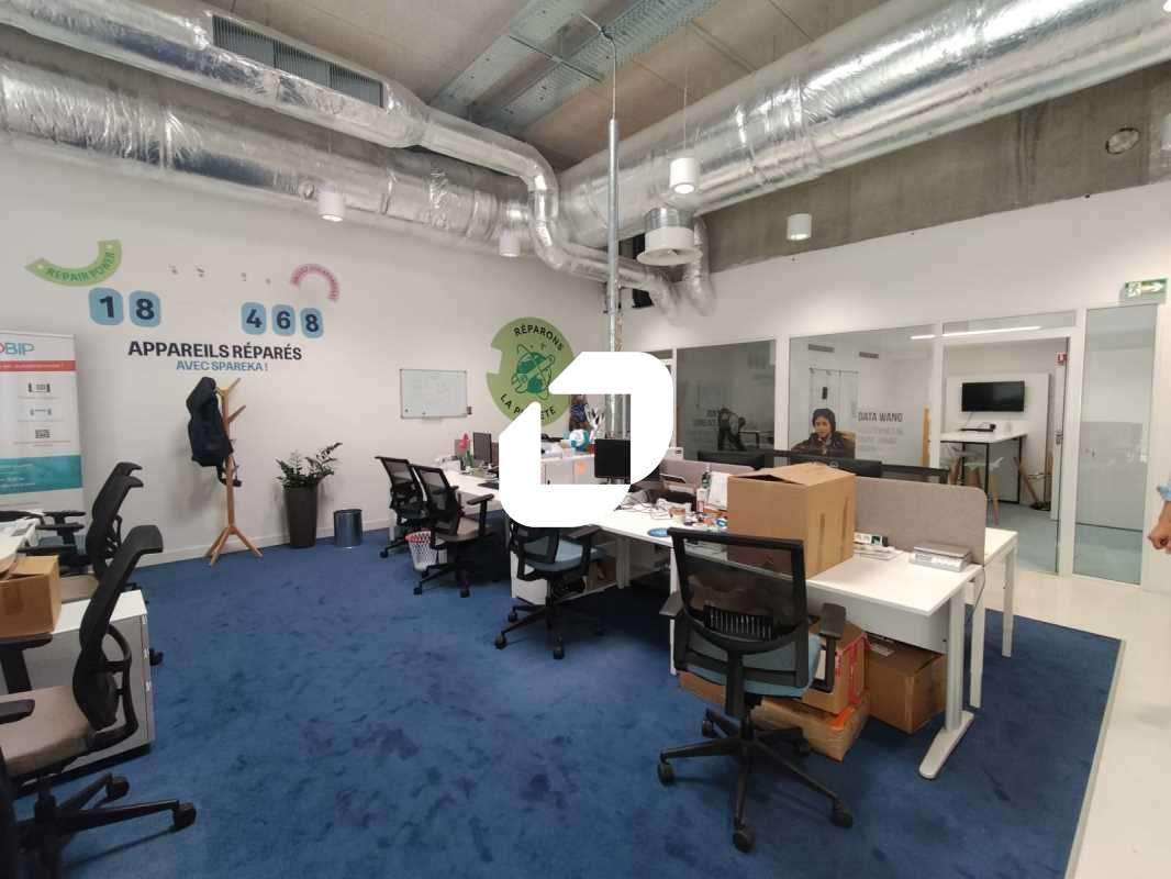 A louer Bureaux 879m² Montreuil