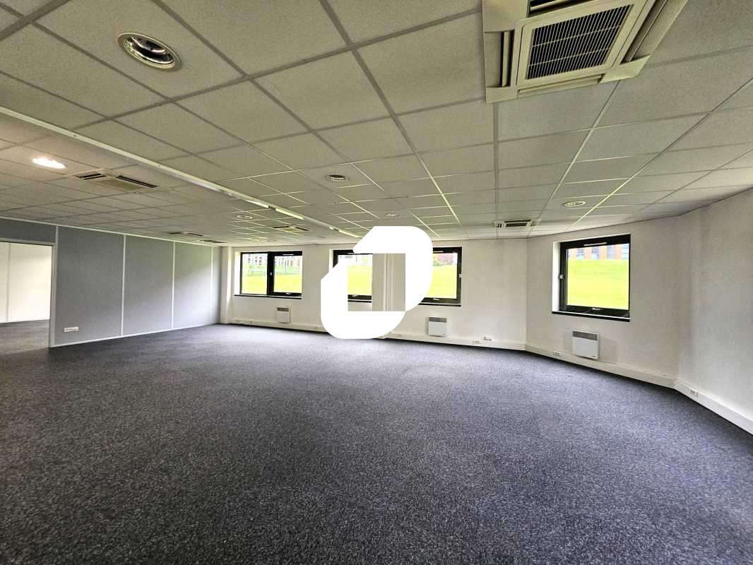 A louer Bureaux 843m² Limonest
