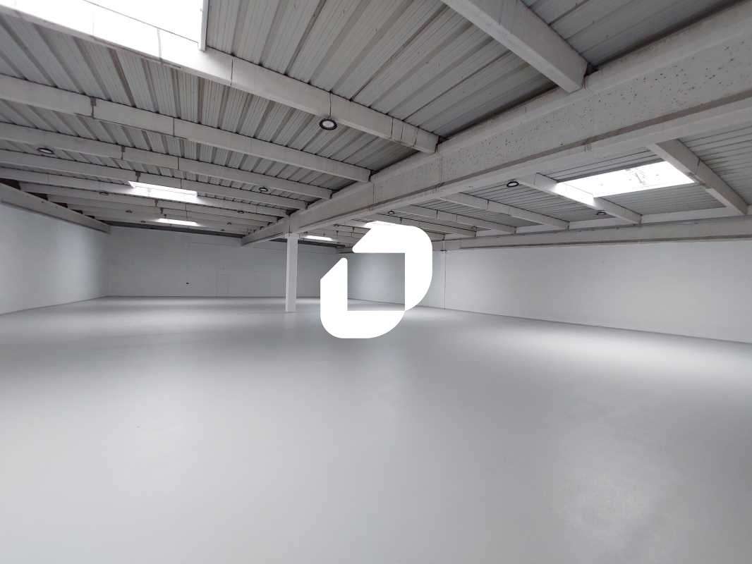 Vente Local d'activité 4316m² Maurepas