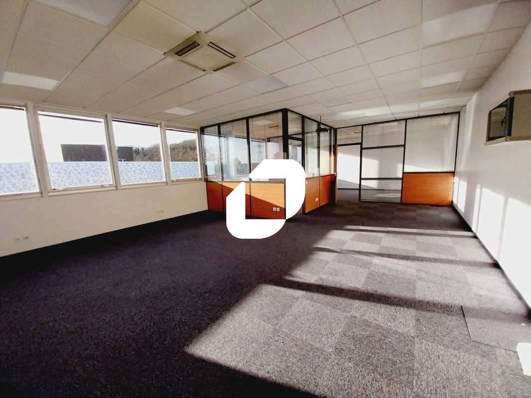 A louer Local d'activité 687m² Neuilly sur marne