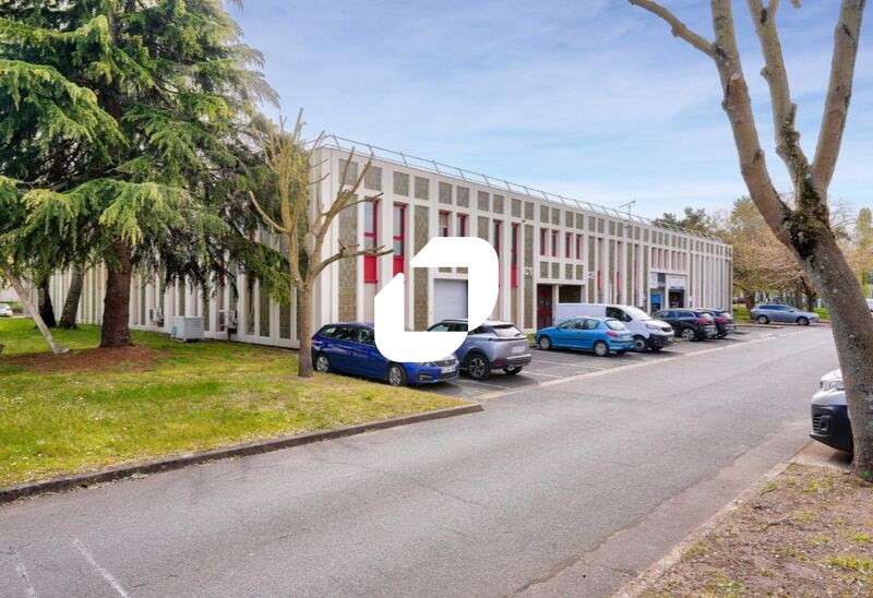 A louer Local d'activité 2301m² Eragny