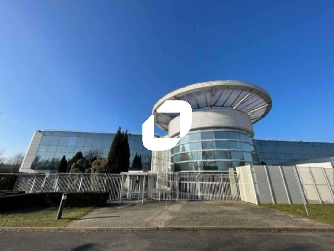 A louer Local d'activité 5701m² Roissy en france