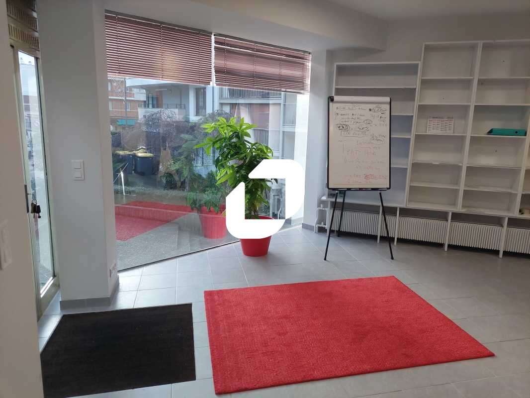 Vente Local commercial 93m² Meudon