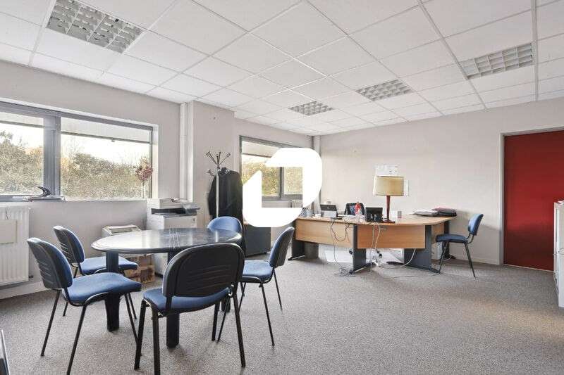 A louer Bureaux 946m² Neuilly plaisance