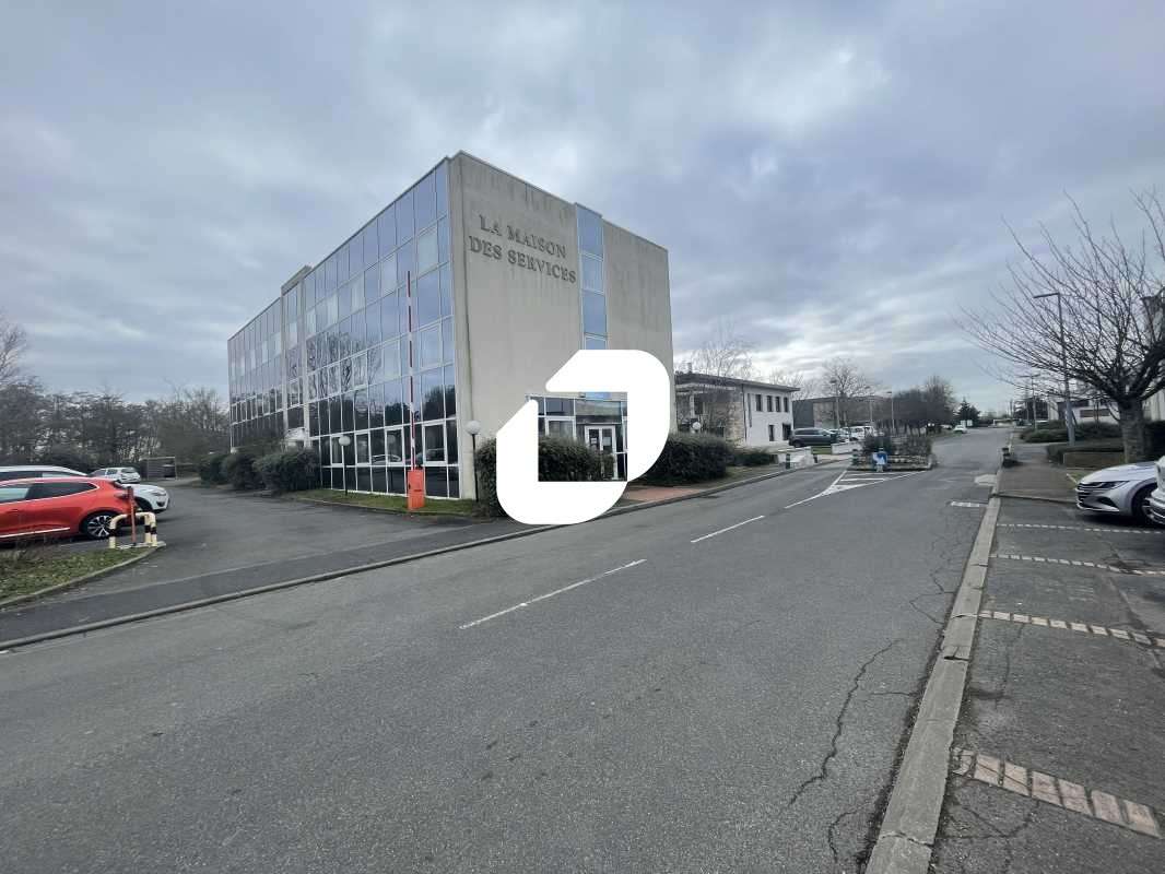 A louer Bureaux 120m² Villejust