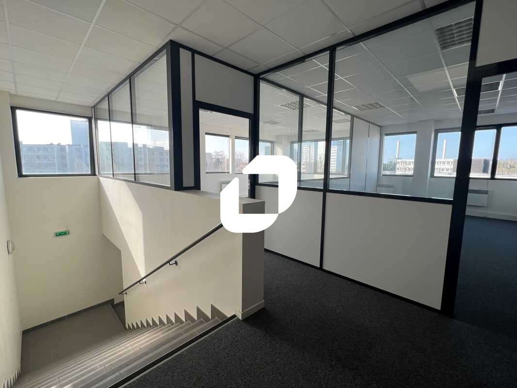 A louer Bureaux 368m² Saint denis
