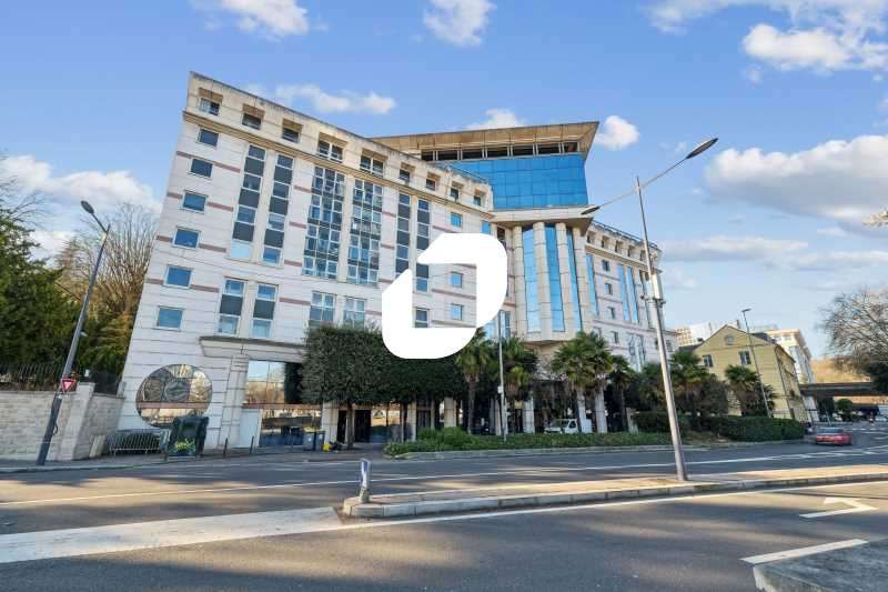 A louer Bureaux 1307m² Sevres