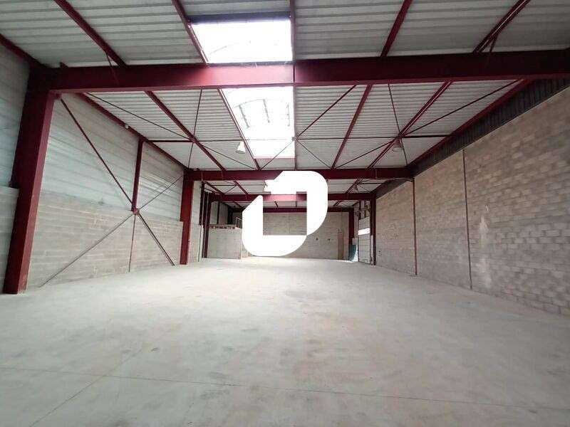 A louer Local d'activité 688m² Cesson